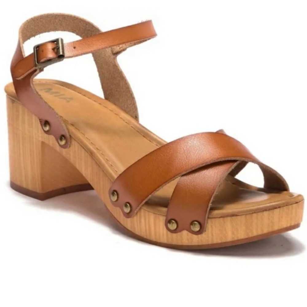 MIA Julia Leather Sandals Clogs Platform Rivets Boho Summer Size 8 NWOB